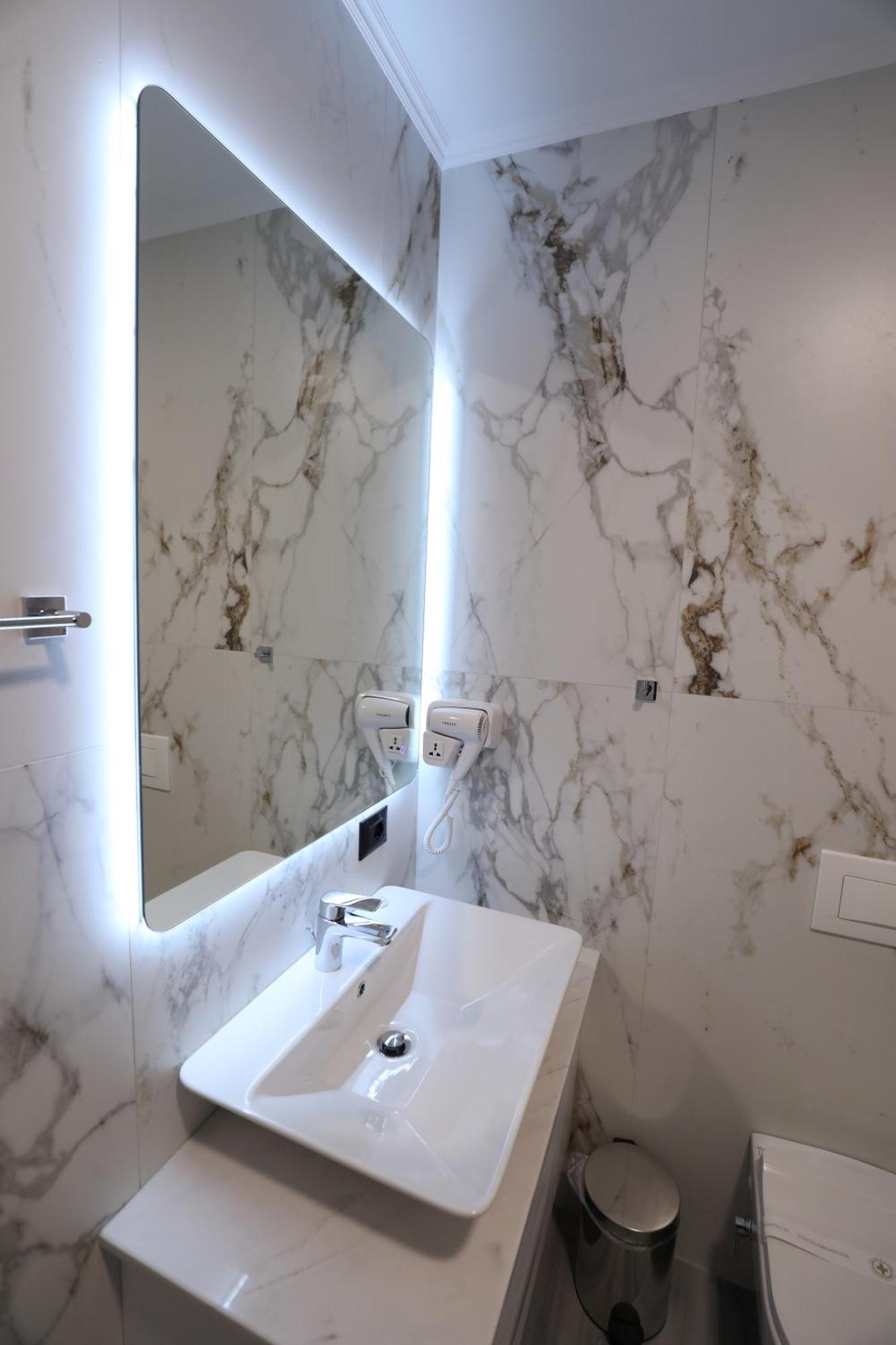 Dallga Suites Tushemisht Bagian luar foto