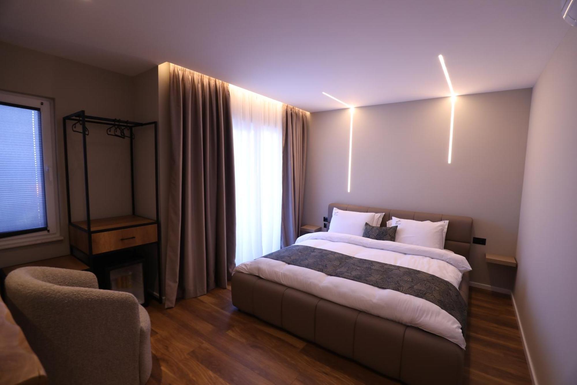 Dallga Suites Tushemisht Bagian luar foto